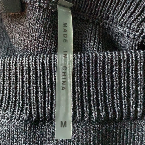 Black skirt with white accents at bottom - Picture 4 of 6